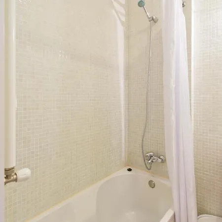 Mouzinho 2 Apartamento *